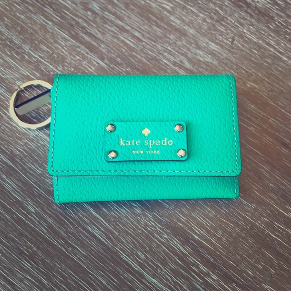 Kate Spade mini wallet in Kelly Green - Picture 1 of 3